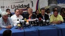 Un grupo de congresistas opositores venezolanos difundió el lunes una grabación de una supuesta conversación en la que parece escucharse a un connotado conductor de la televisión estatal analizando estrategias políticas con un funcionario de la inteligencia cubana